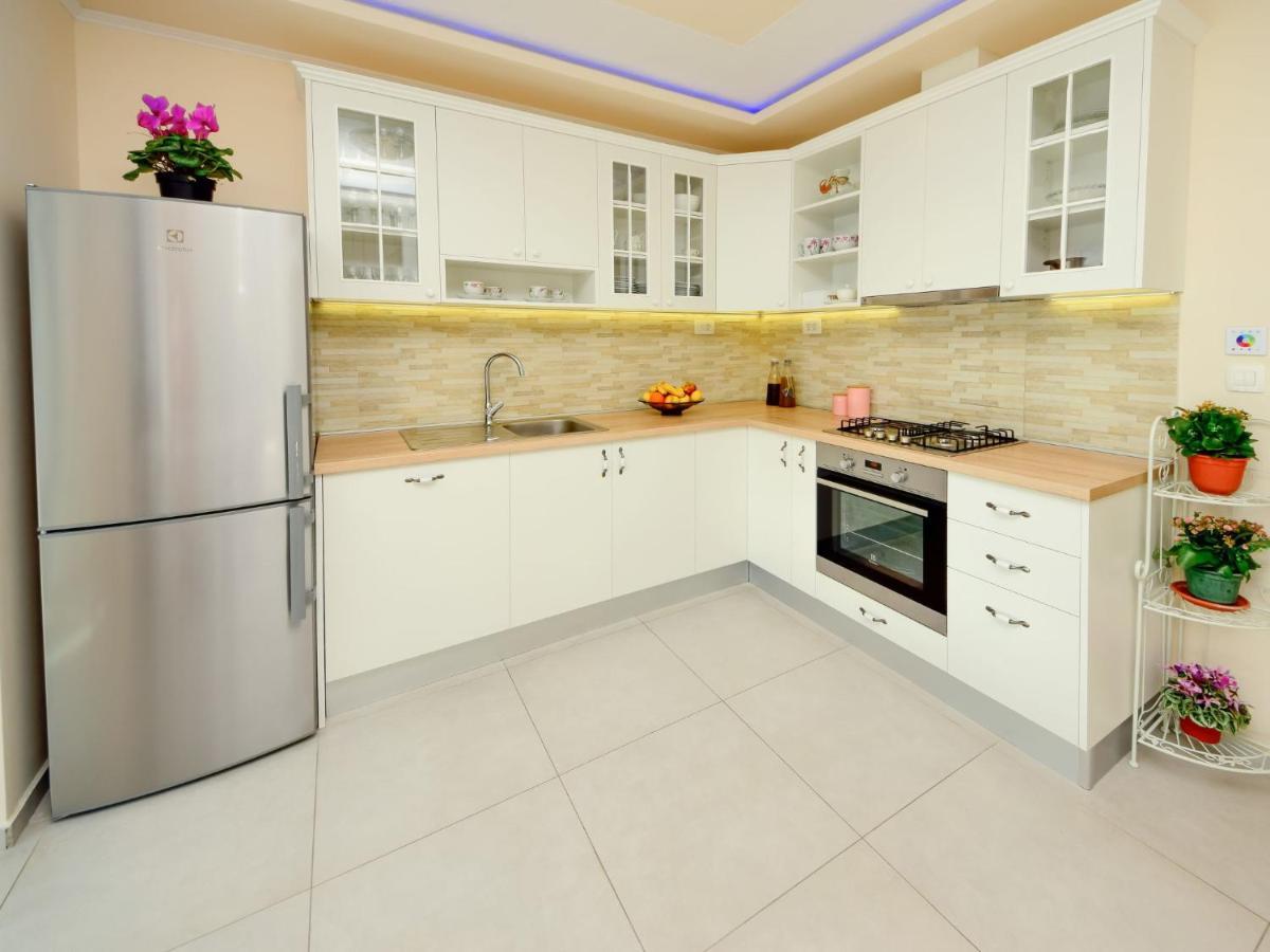 Holiday Home Lara By Interhome Omiš Εξωτερικό φωτογραφία
